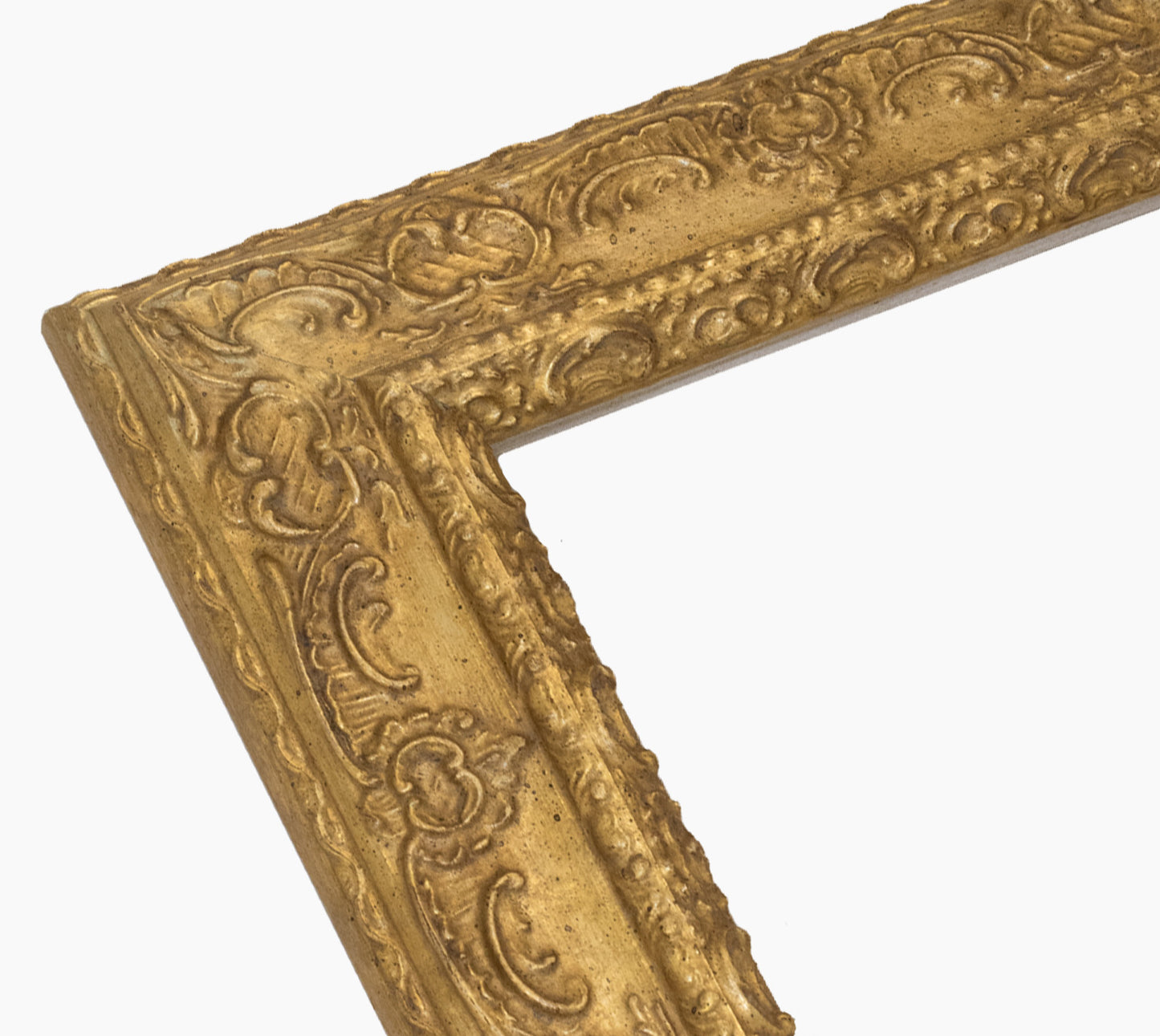 Cadre d'or en bois sur mesure 634.010
